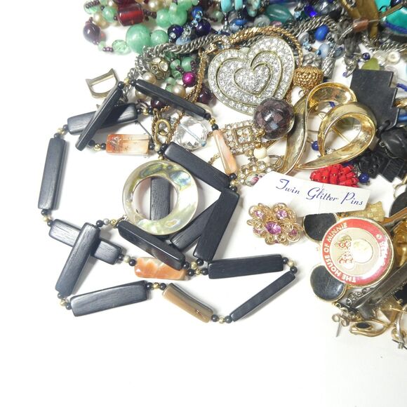 Jewelry Mixed Lot Crafts Reuse Scrap Junk Repair Wear Vintage to Now 3.5lbs - Picture 5 of 15